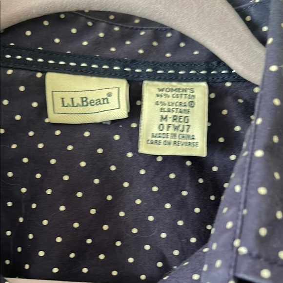 Chic Navy Button-Up Shirt with Dots - Picture 3 of 4